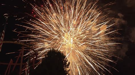Experience the Magic: Siw Flags Magic Mountain Fireworks